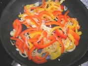 Geröstete Leber mit Paprikanudeln - Rezept