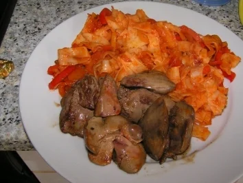 Geröstete Leber mit Paprikanudeln - Rezept