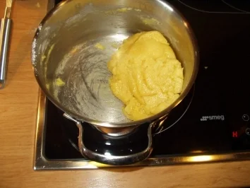 Rezept: Windbeutel selbstgemacht mit Sahne und Kirschen Windbeutel selbstgemacht mit Sahne und Kirschen - Rezept