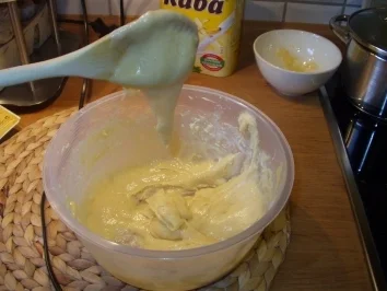 Rezept: Windbeutel selbstgemacht mit Sahne und Kirschen Windbeutel selbstgemacht mit Sahne und Kirschen - Rezept