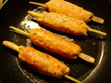 Geflügel: Chili Hähnchenspieße mit Ananas Dip - Rezept - Bild Nr. 2