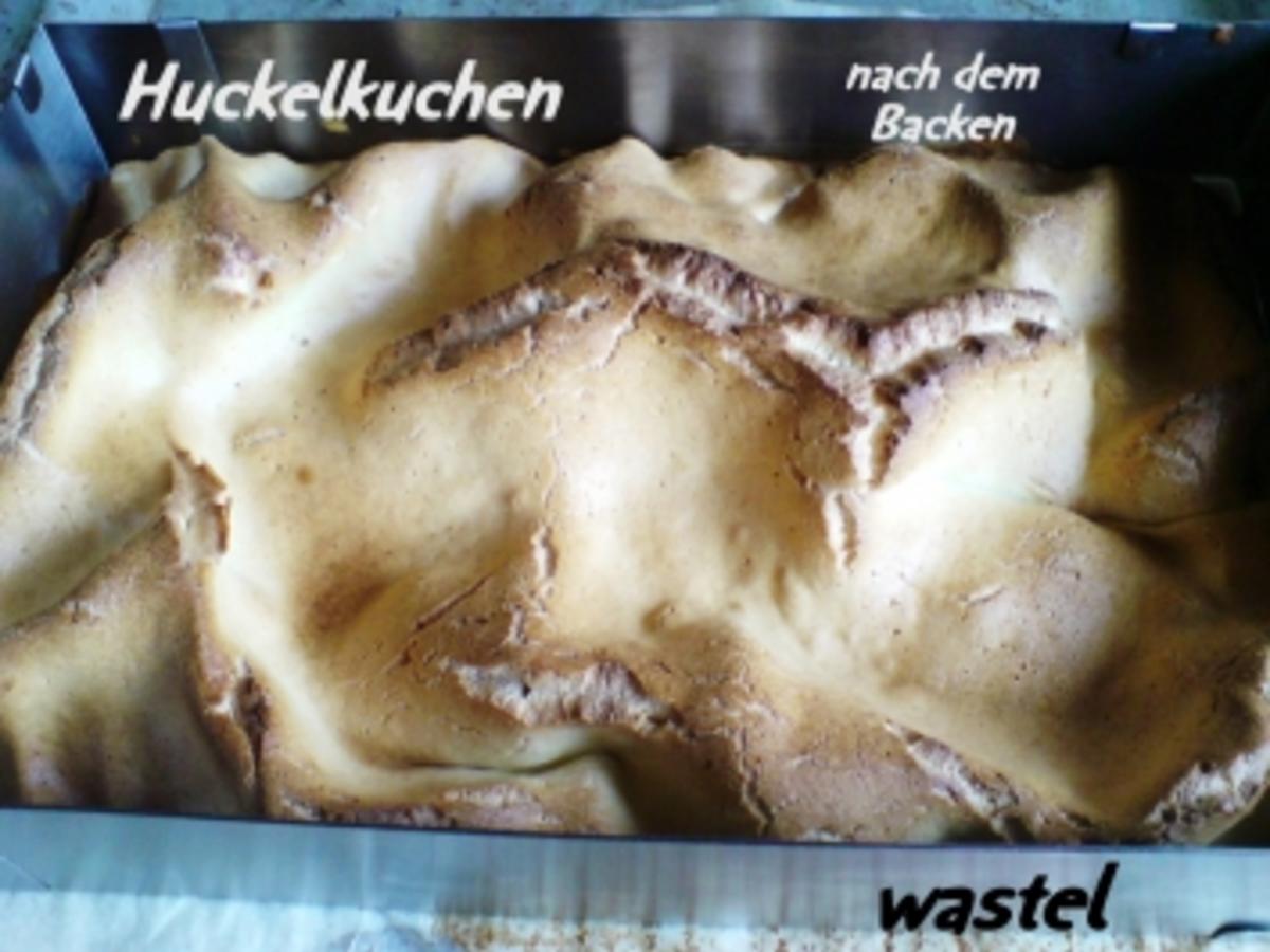 Huckelkuchen bekommt beim backen Huckel - Rezept mit Bild - kochbar.de