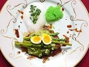 Lachs mit Avocadomousse und Thaispargel - Miss Salmon meets Mr Asparagus - Rezept