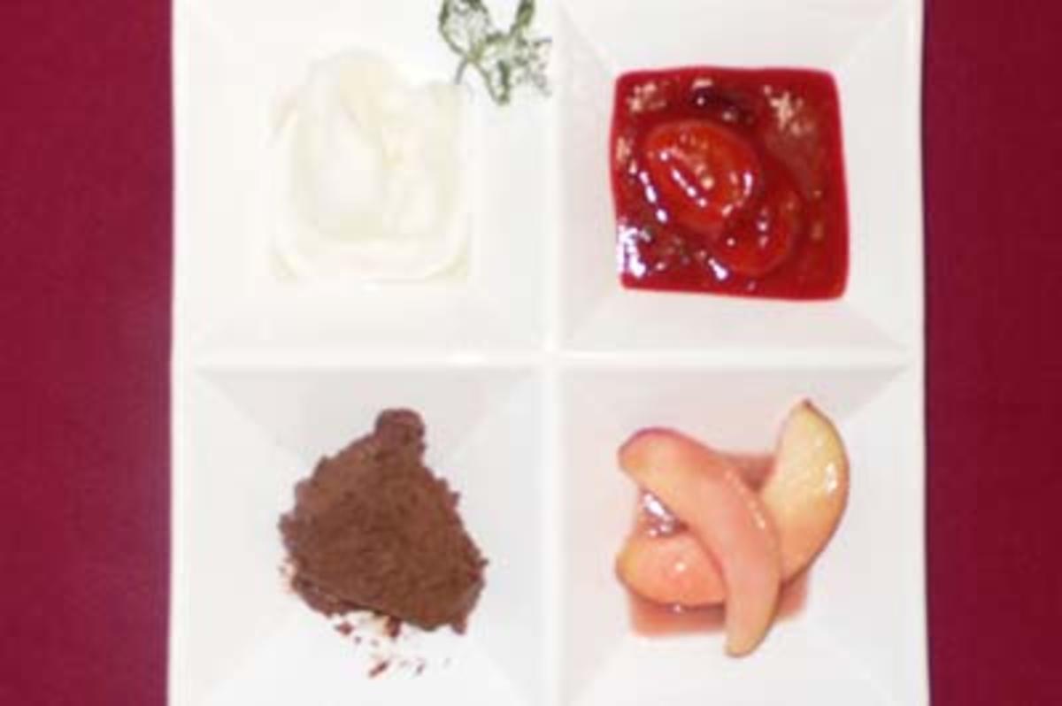 Prosecco-Eis mit Vanillezwetschgen und Pfirsichkompott - Rezept - Bild Nr. 8
