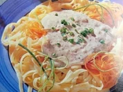 Bunte Nudeln mit Nuß Käsesoße - Rezept