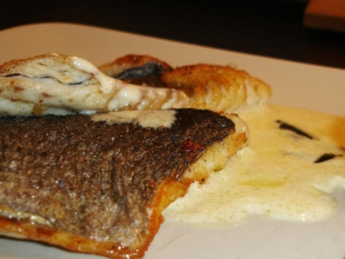 Gebratene Dorade mit Zitronensauce - einfach - 194 kcal/100g
