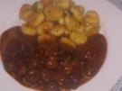 Pikantes Rindergulasch mit Pfifferlingen und Champignons - Rezept