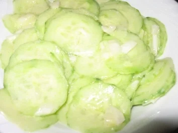 Steffi`s Gurkensalat - Rezept