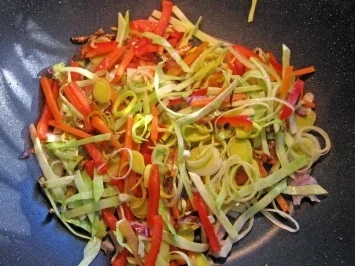 Wok-Pfanne mit Rindfleisch ... - Rezept - Bild Nr. 4