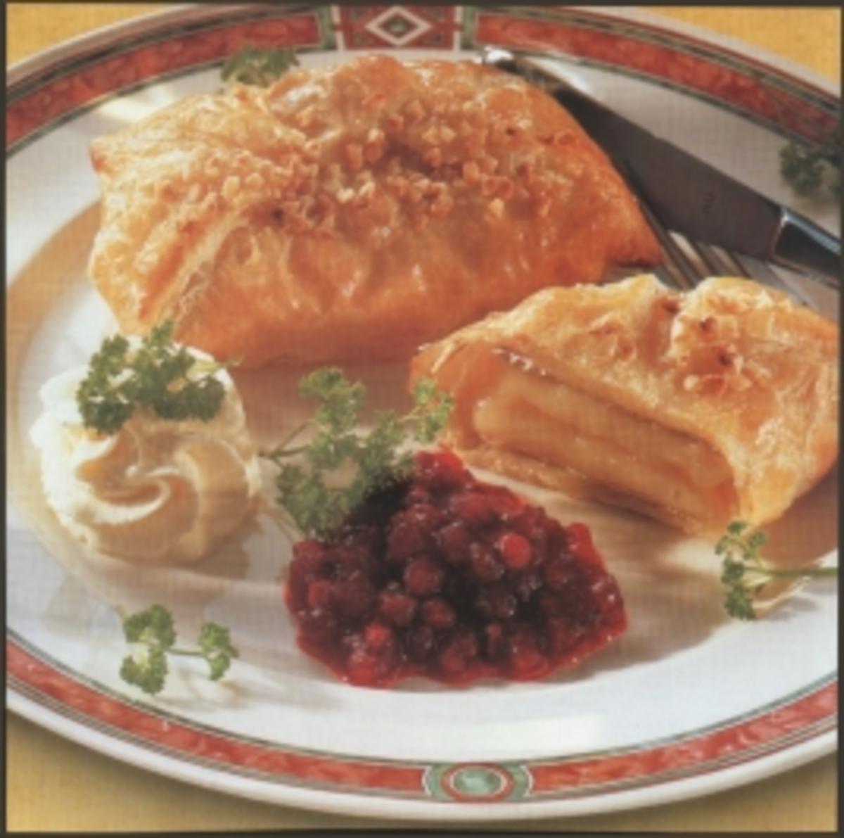 Camembert-Preiselbeer-Ecken - Rezept
