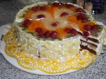 Rezept: Sahne-Quark Früchte Torte Bild Nr. 3 Sahne-Quark Früchte Torte - Rezept - Bild Nr. 3