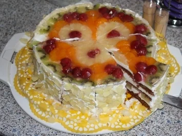 Rezept: Sahne-Quark Früchte Torte Bild Nr. 4 Sahne-Quark Früchte Torte - Rezept - Bild Nr. 4