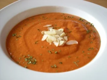 Paprikasuppe mit Mandeln - Rezept