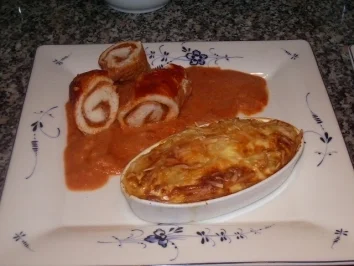 Hähnchenroulade in Tomaten-Sahne-Soße - Rezept