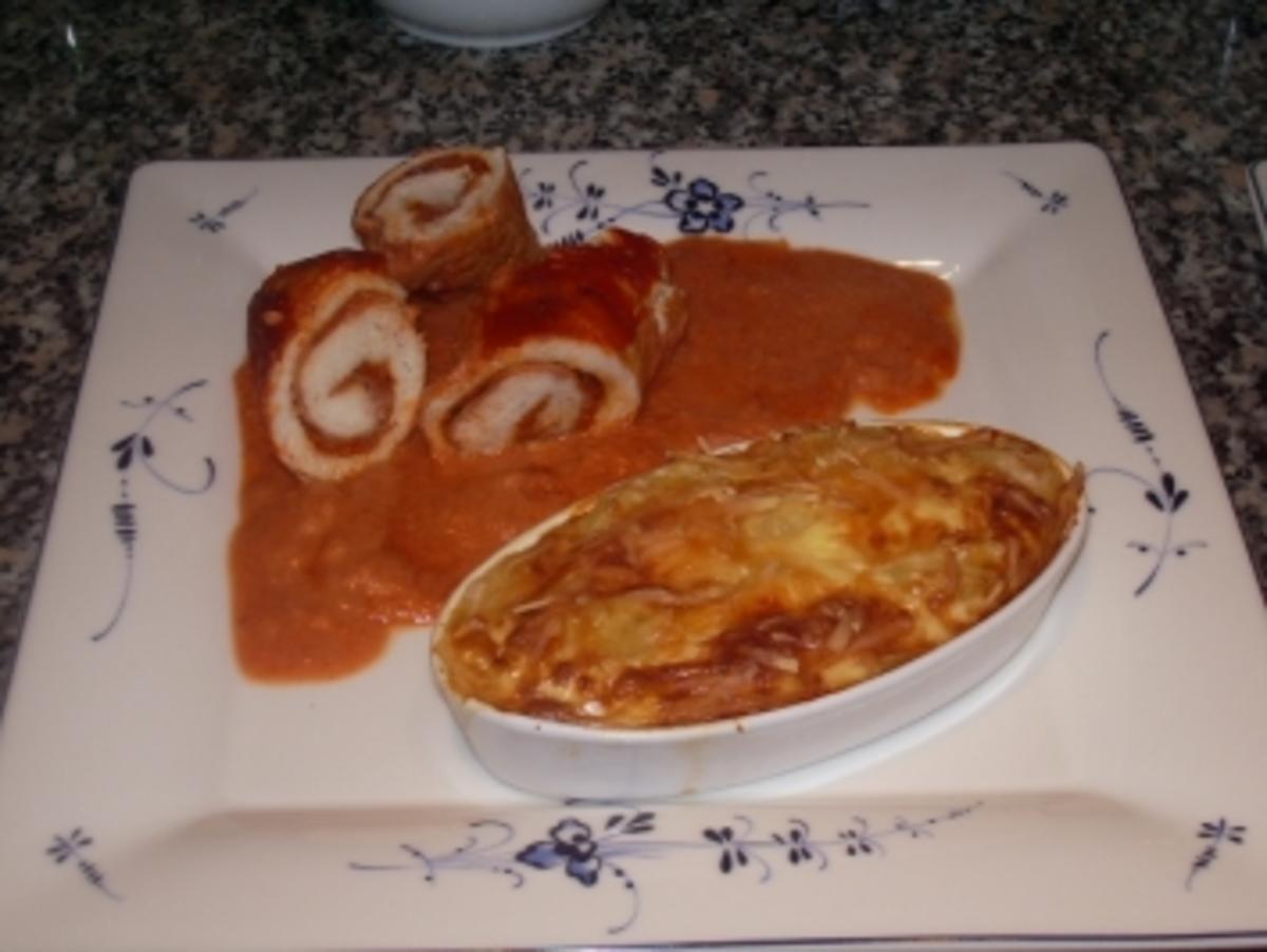 Bilder für Hähnchenroulade in Tomaten-Sahne-Soße - Rezept