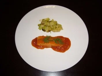 Lachsfilet mit Ingwer glaciert an Kartoffelstreifen - Rezept