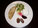 Gefüllte Datteln im Speckmantel an Gourmetsalat - Rezept