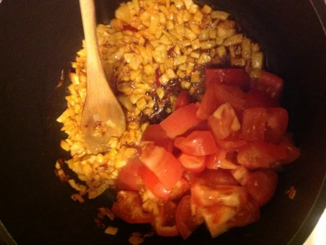 Rezept: HUHN - Hähnchenbrust in Tomaten Bild Nr. 8 HUHN - Hähnchenbrust in Tomaten - Rezept - Bild Nr. 8