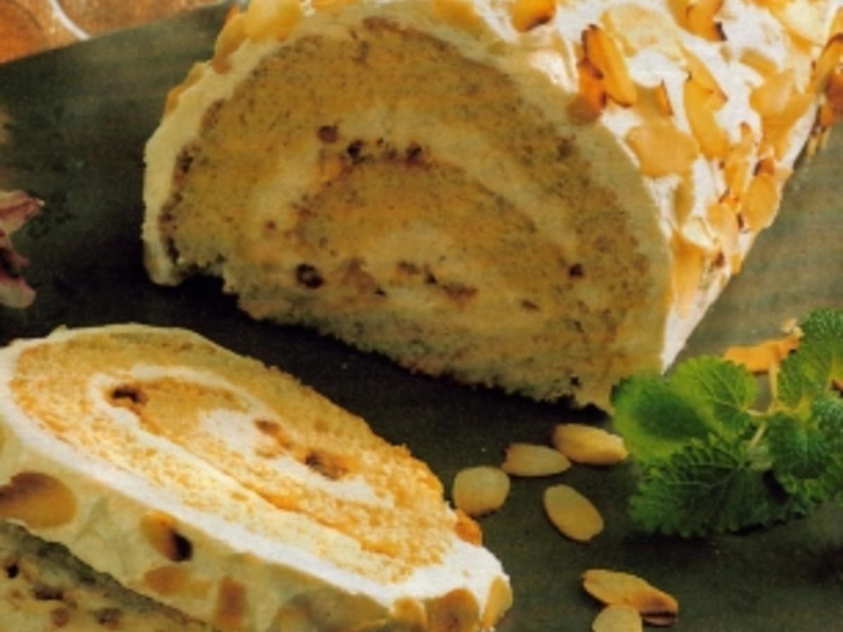 Mandelbiskuitrolle mit Amaretto Krokant - von loewe_bs Mandelbiskuitrolle mit Amaretto Krokant - von loewe_bs