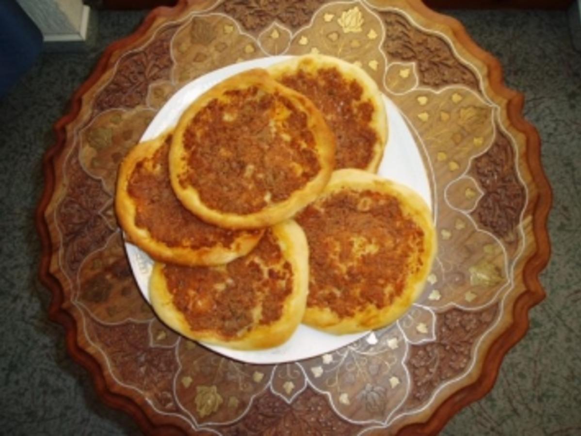 Türkische Pizza (Lahmacun) - Rezept mit Bild - kochbar.de