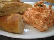 Rezept: Paprika-Feta-Knoblauch Dip Paprika-Feta-Knoblauch Dip - Rezept