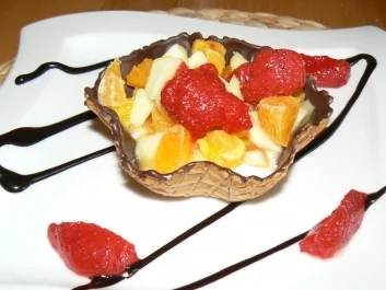 Rezept: Ab ins Körbchen - wenn sich Obstsalat und Mascarpone treffen Ab ins Körbchen - wenn sich Obstsalat und Mascarpone treffen - Rezept