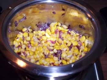 Mais-Cremesuppe mit knusprigen Speckstreifen - Rezept - Bild Nr. 3