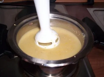 Mais-Cremesuppe mit knusprigen Speckstreifen - Rezept - Bild Nr. 5