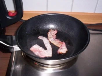 Mais-Cremesuppe mit knusprigen Speckstreifen - Rezept - Bild Nr. 7