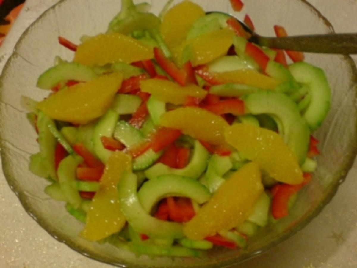 Fruchtiger Gurkensalat - Rezept