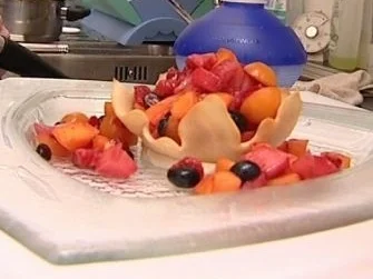 Crème solennelle im Hippenschälchen (Penny McLean) - Rezept