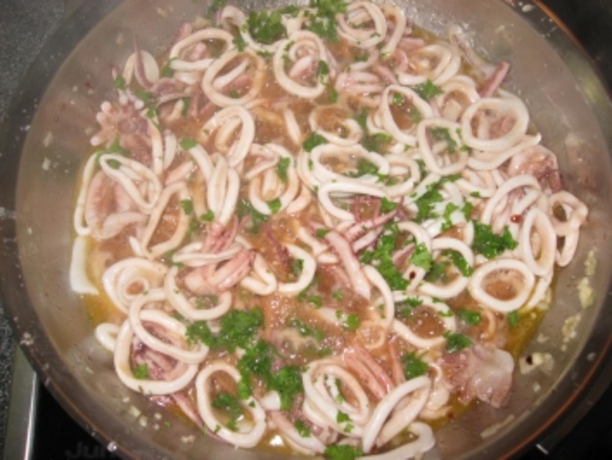 Spaghettini mit frischen Tintenfischen - Rezept - Bild Nr. 7