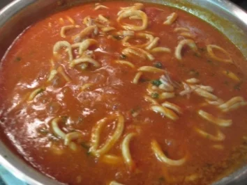 Rezept: Spaghettini mit frischen Tintenfischen Bild Nr. 8 Spaghettini mit frischen Tintenfischen - Rezept - Bild Nr. 8