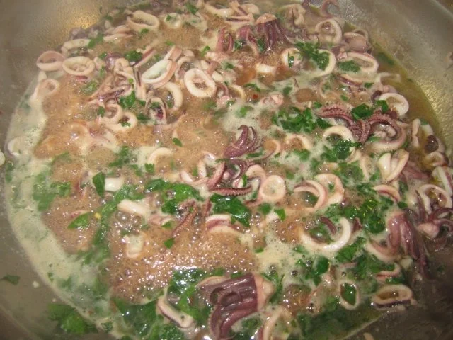 Rezept: Spaghettini mit frischen Tintenfischen Bild Nr. 6 Spaghettini mit frischen Tintenfischen - Rezept - Bild Nr. 6