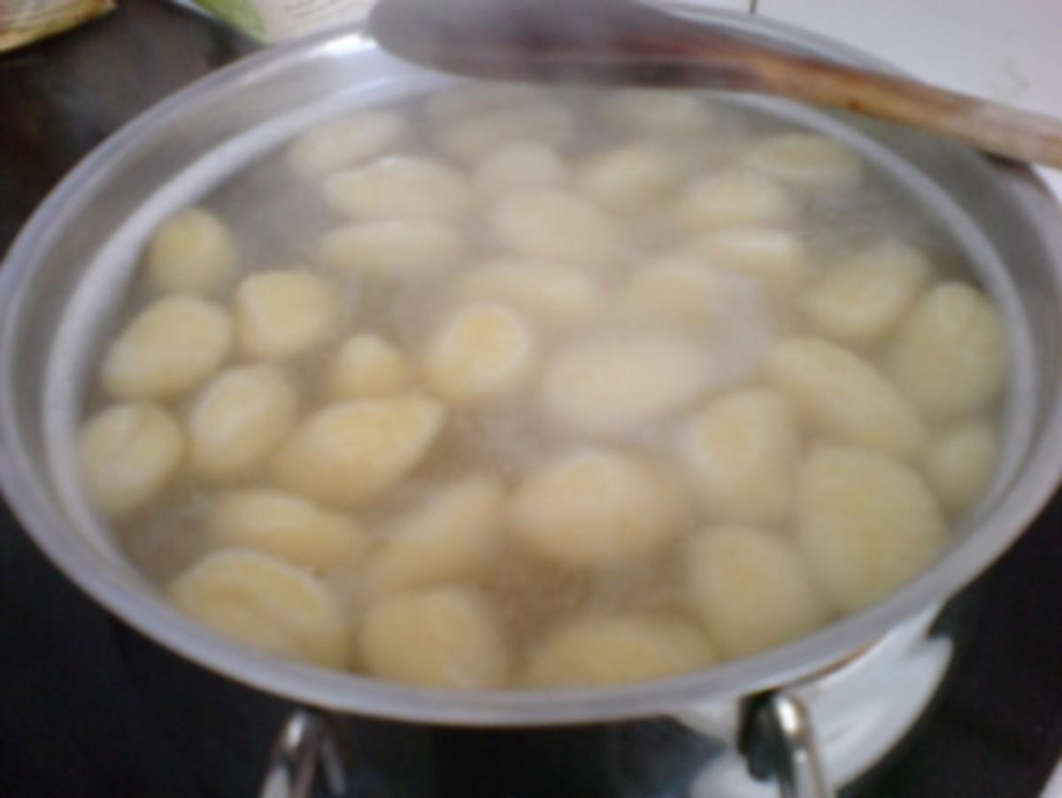 Hausgemachte Gnocchi - Rezept mit Bild - kochbar.de