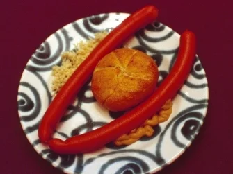 Sacherwürstel mit gerissenem Kren (Christine Schuberth) - Rezept