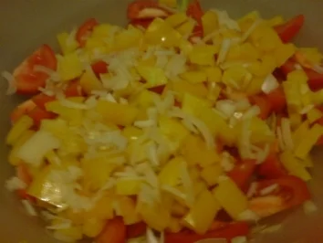 Bunter Salat mit Putenbruststreifen - Rezept