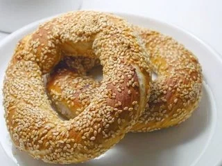 Simit (türkischer Sesamring) - Rezept