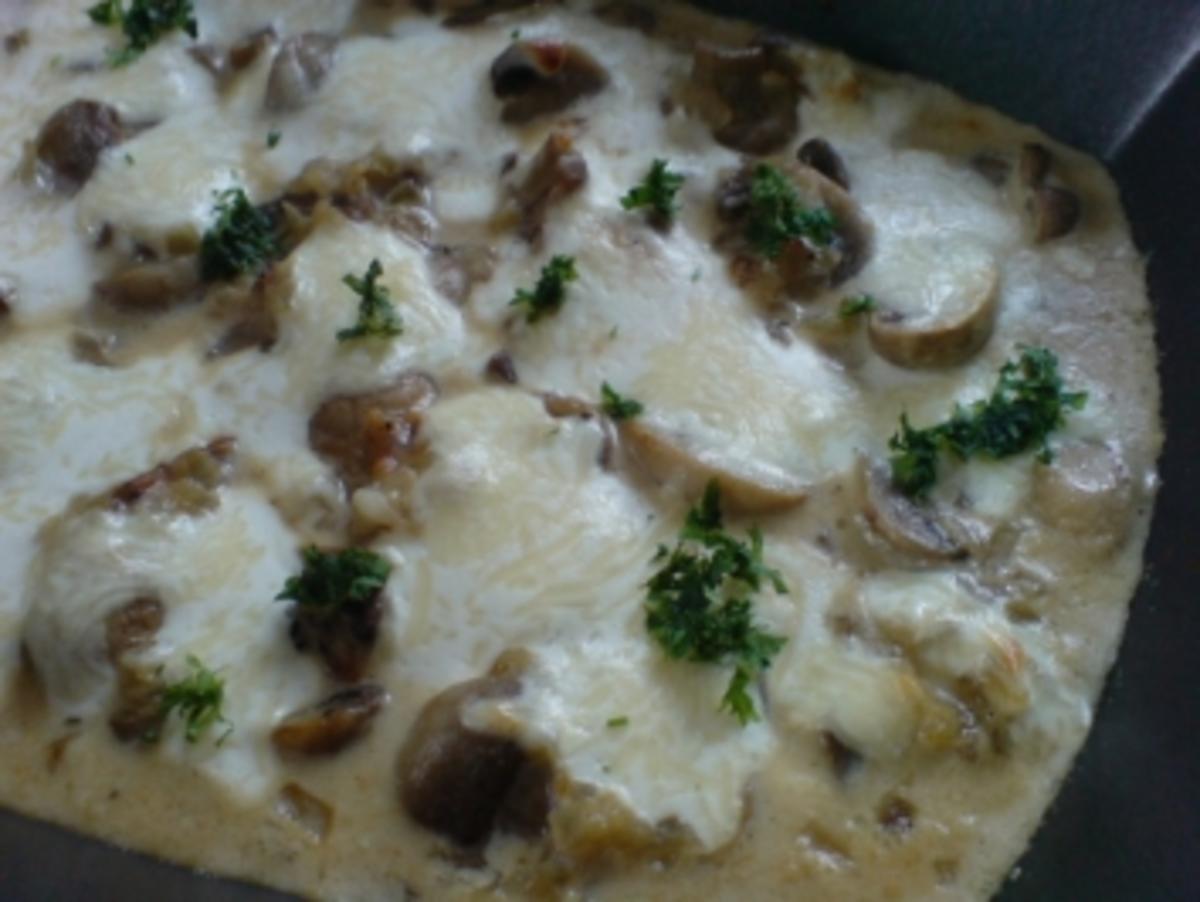 Champignons in Käse-Weißweinsoße - Rezept By loewe_bs