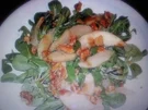 Feldsalat mit gebratenen Birnen und Walnüssen - Rezept