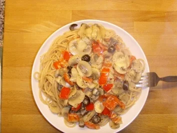 Für Trennkostfreunde ....Nudeln mit Paprika – Pilz- Soße… - Rezept