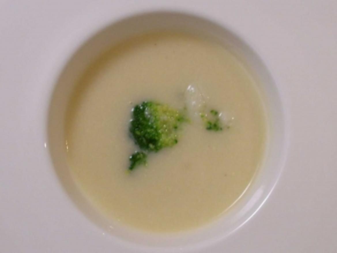 Legierte Blumenkohlsuppe - Rezept mit Bild - kochbar.de