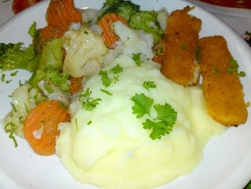 Rezept: Fischstäbchen mit Bauerngemüse Fischstäbchen mit Bauerngemüse - Rezept