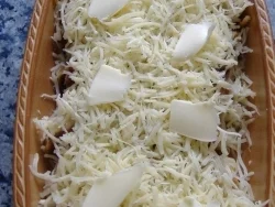 Eierkuchen gefüllt mit Büsumer Krabbenragout und Käse überbacken - Rezept