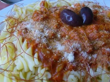 Fusilli in pikant-fruchtiger Umhüllung - Rezept