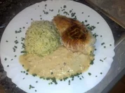 Rezept: Gefรผlltes Hรคhnchenbrustfilet im Schinkenmantel an Krรคuterreis Gefรผlltes Hรคhnchenbrustfilet im Schinkenmantel an Krรคuterreis - Rezept