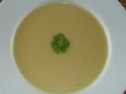 Kartoffelsuppe mit Knoblauchcroutons - Rezept