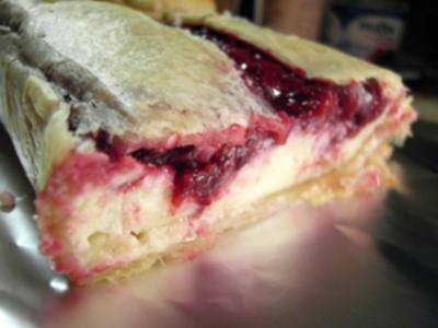 Mehlspeisen: Topfen-Himbeer Strudel - Rezept