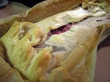 Mehlspeisen: Topfen-Himbeer Strudel - Rezept