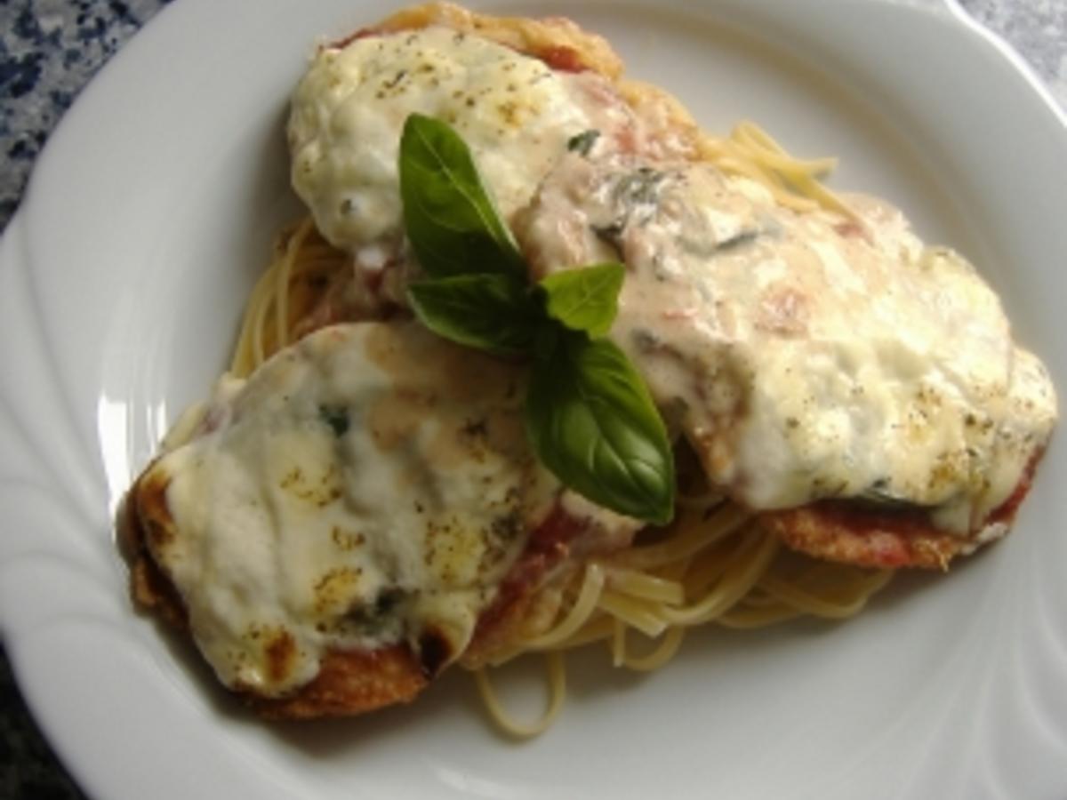 Kalbsfilet im Parmesanmantel mit Tomate und Käse überbacken - einfach ... Kalbsfilet im Parmesanmantel mit Tomate und Käse überbacken - einfach ...